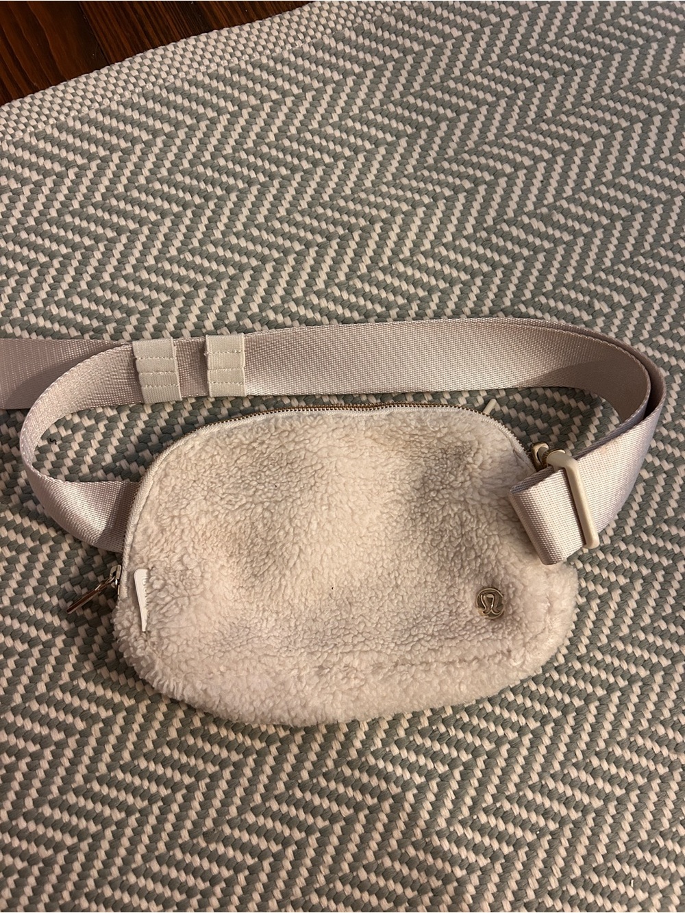 lululemon athletica Soft Sherpa Belt Bag - Cream